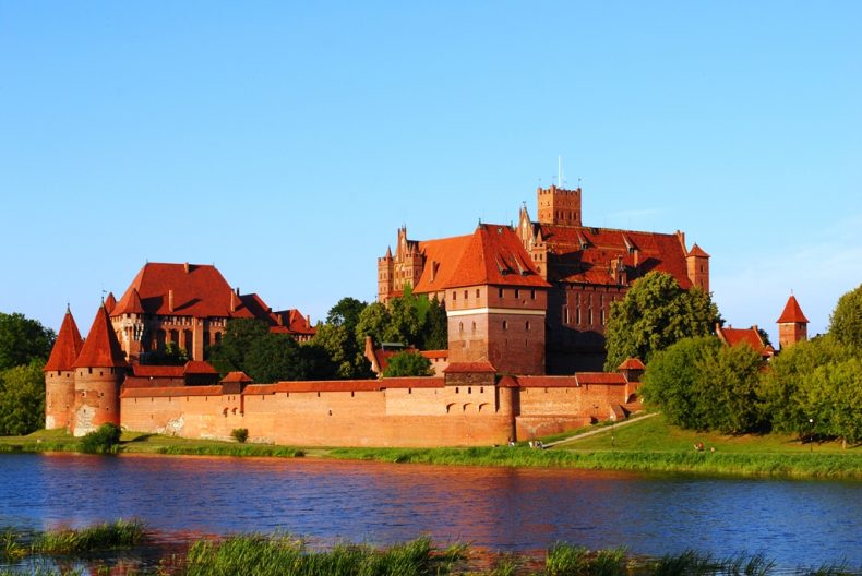 Malborko pilis, Lenkija